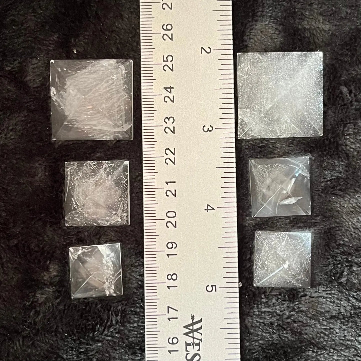 Clear Quartz Pyramid WP-0008 - Shop Wholesale Crystals