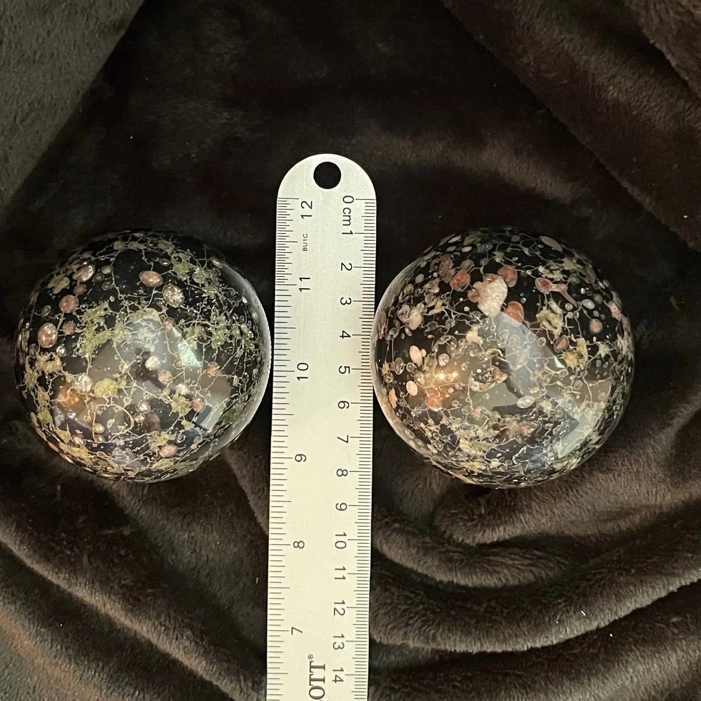 Plum Jade Spheres, 1 Pound Lot (Approx. 70mm) WB-0002 - Shop Wholesale Crystals