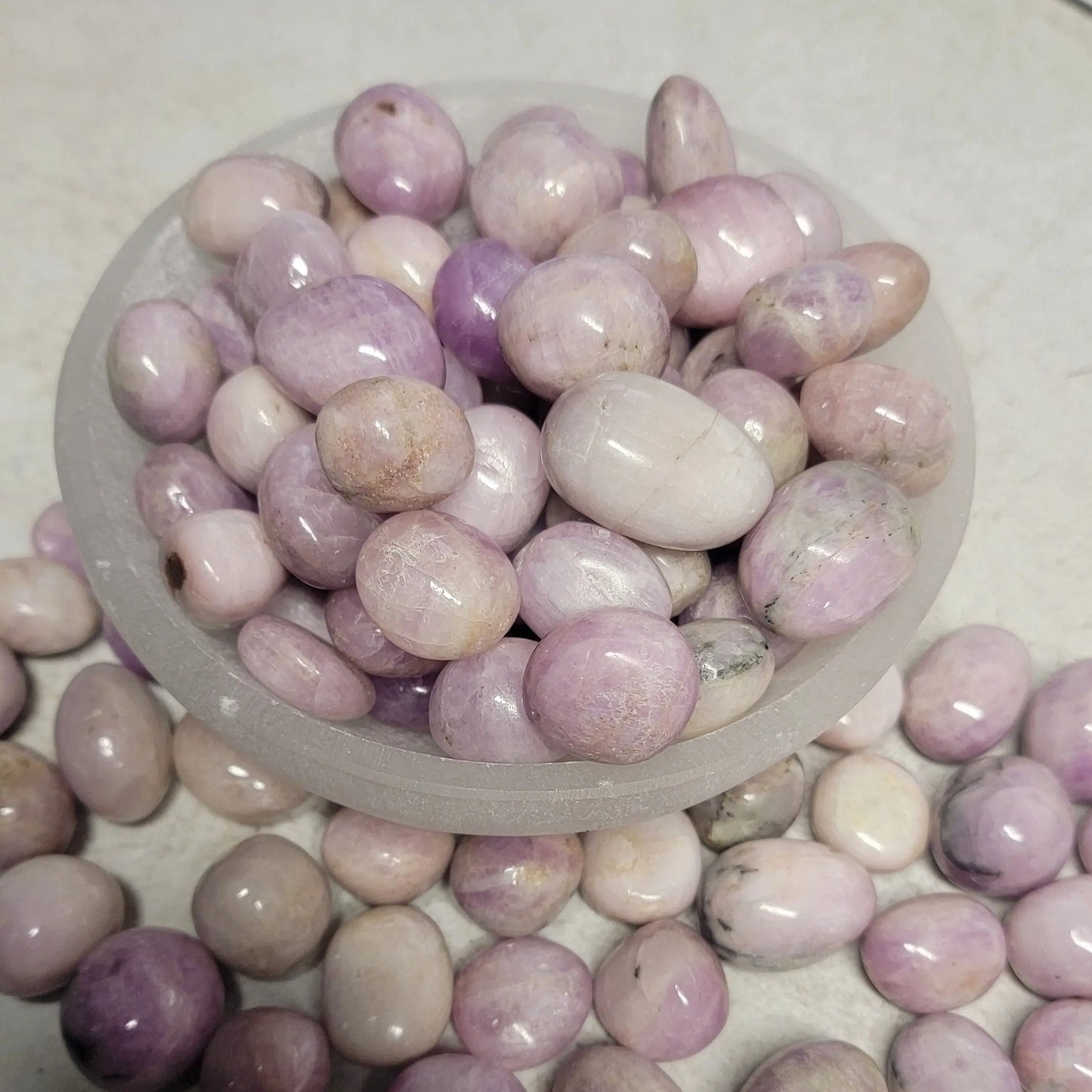 Kunzite Tumbled Stone (Approx. 20-30 mm) BIN-1540 Shop Wholesale Crystals