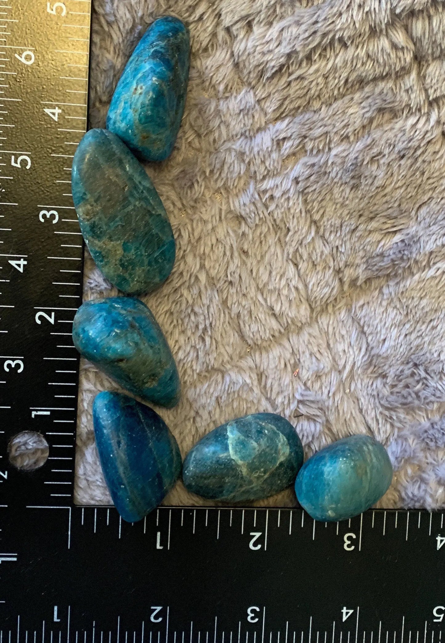 Apatite Tumbled Stone (Approx. 1 1/8" - 1 1/2") BIN-1290 Shop Wholesale Crystals