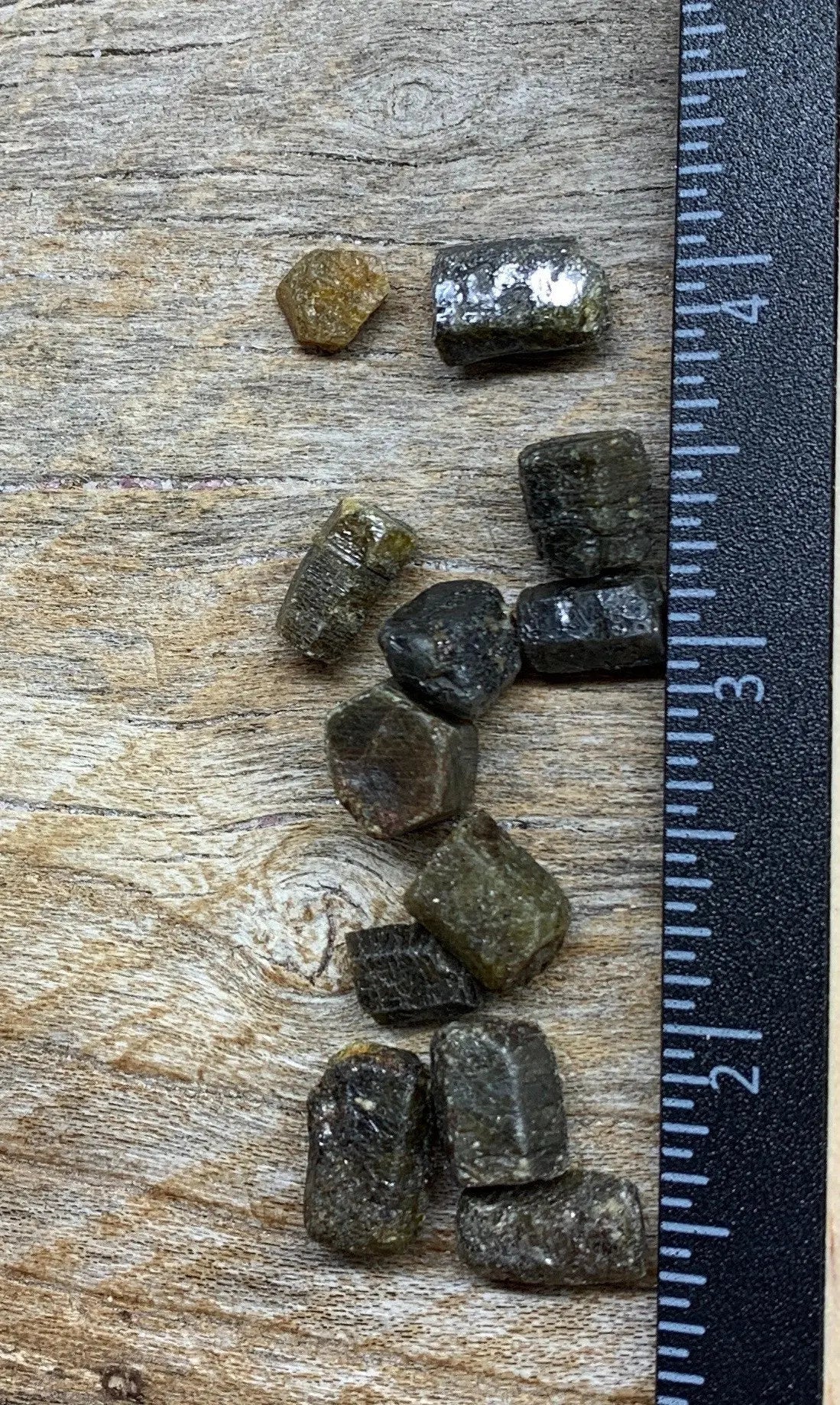 Golden Sapphire (Color Enhanced) Very Small 1322 (Approx. 1/4”- 1/2”) - Shop Wholesale Crystals