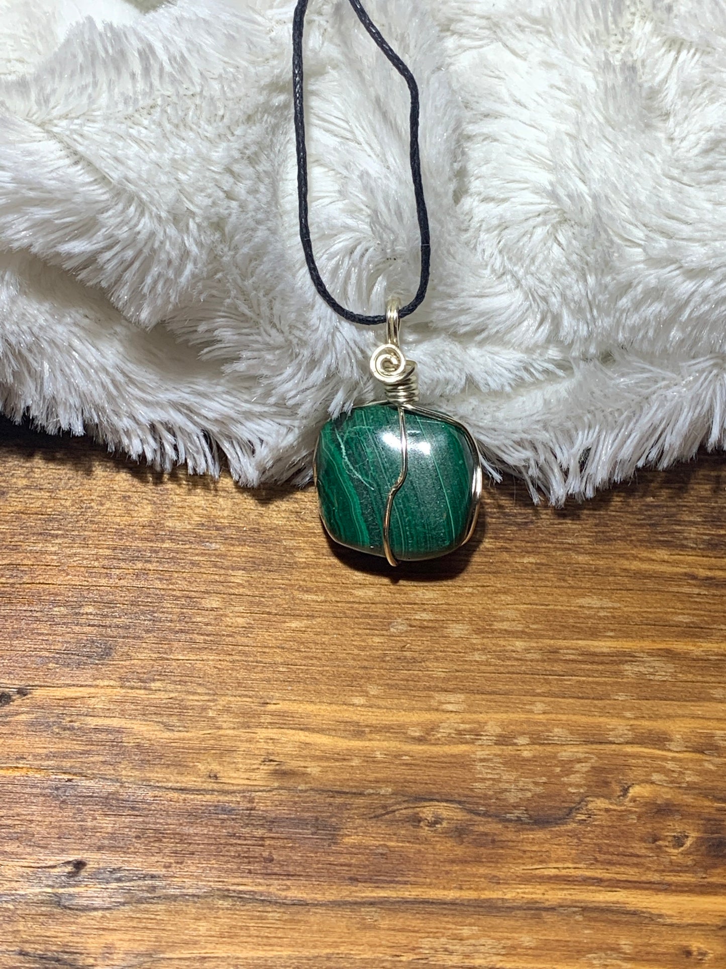 Malachite Necklace, Wire Wrapped.    HOT-0231.                                               Grounding, Heart Healing, Stability