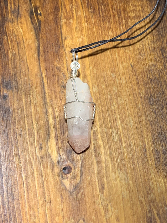 Lithium Quartz Wire Wrapped Necklace    HOT-0300