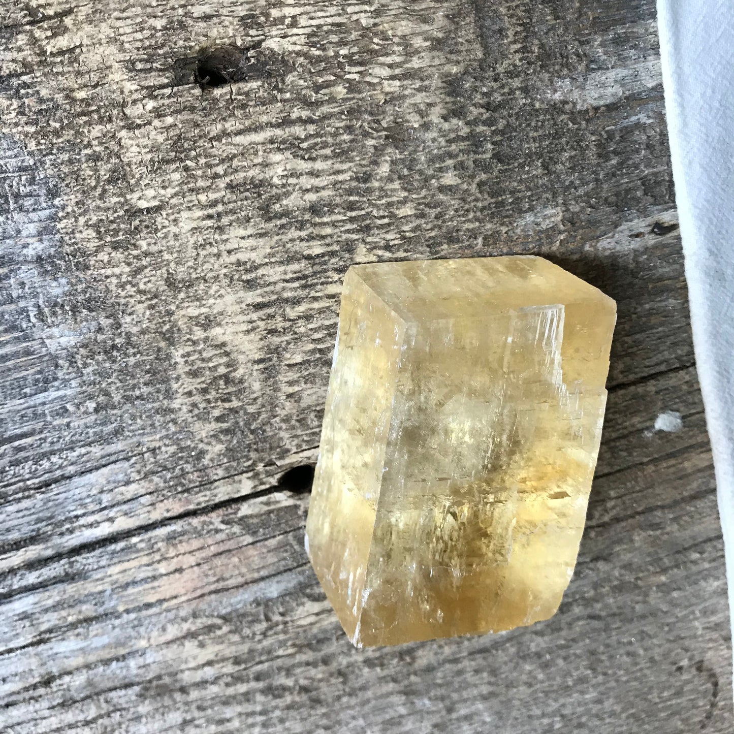 Honey Optical Calcite (2 1/5"x 1 2/5") Supply for Crystal Grid or Crafts CRY-052