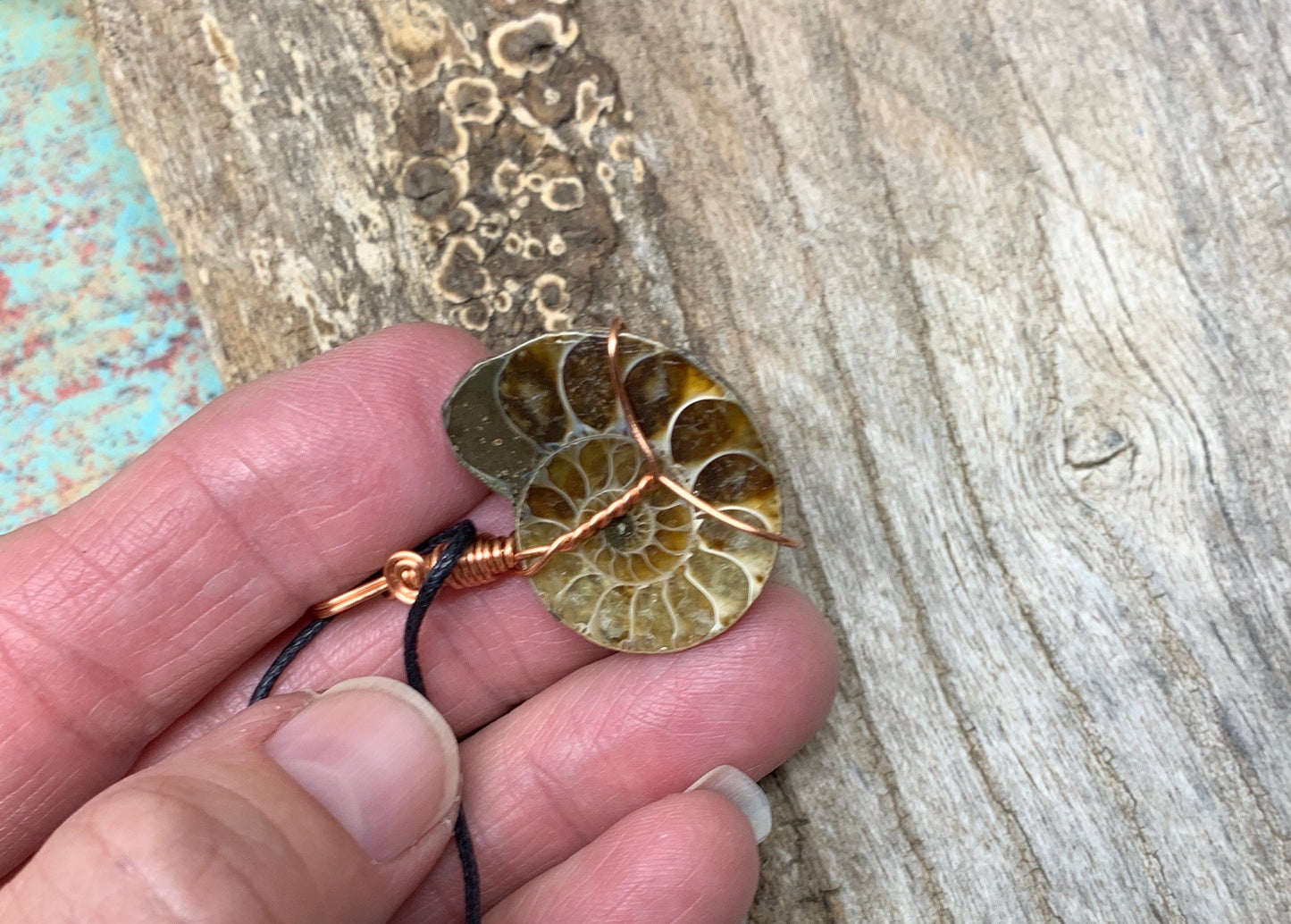 Ammonite Quartz  Hand Made Wire Wrapped Necklace.              NCK-0483