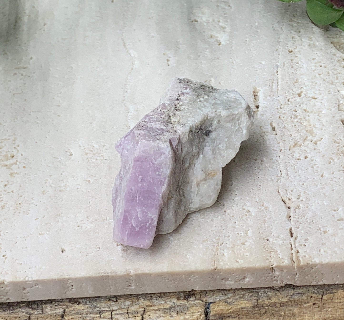 Kunzite Raw Stone RAW -0004