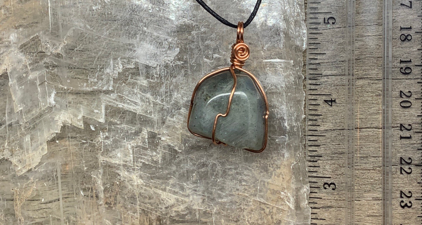 Labradorite Wire Wrapped Necklace HOT-0386