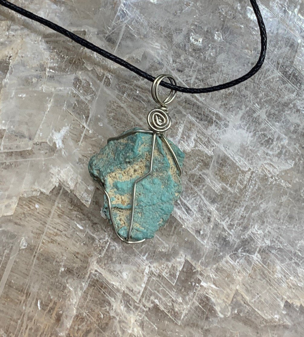 Turquoise Wire Wrapped Necklace  HOT-0369