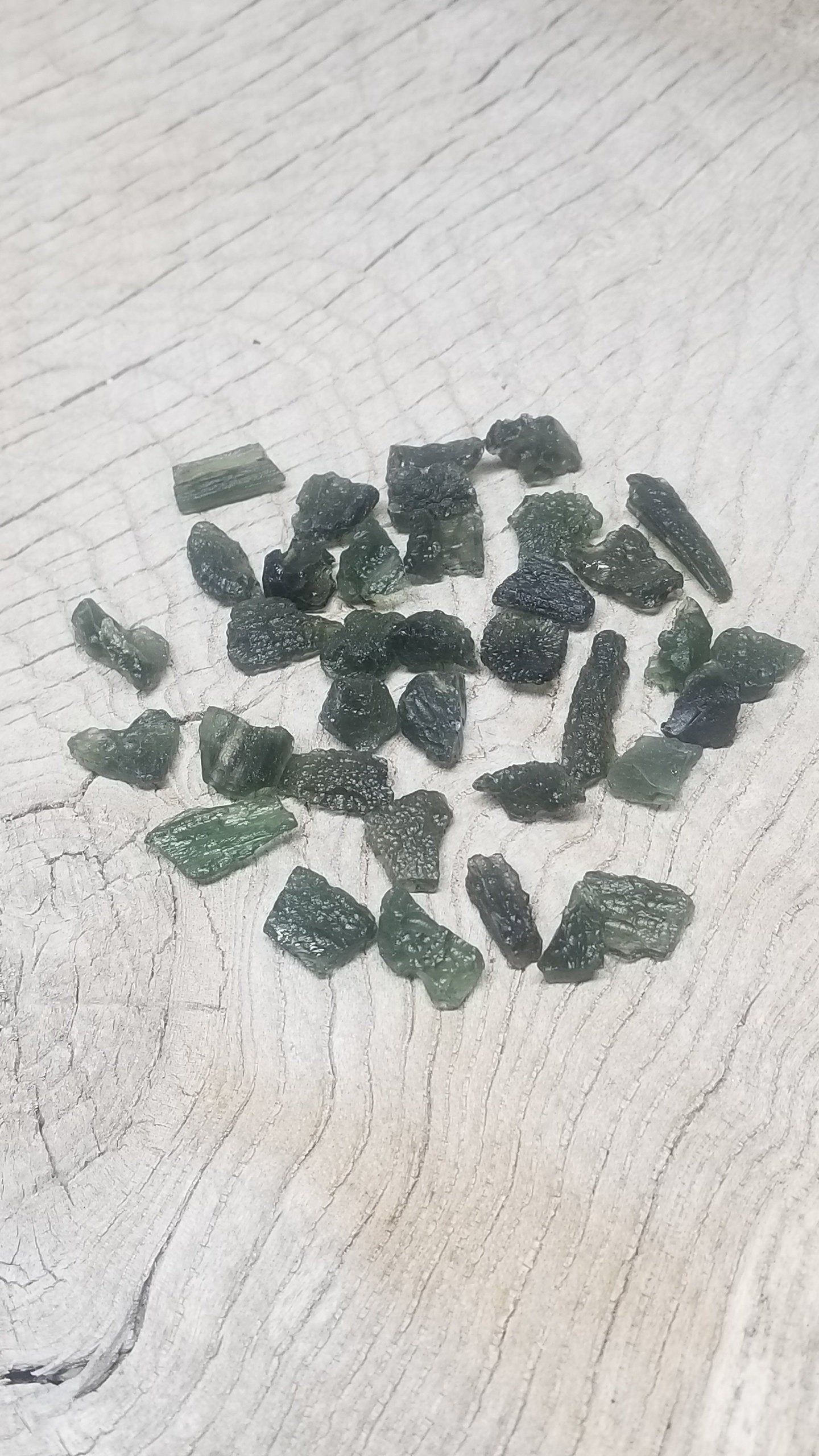 Moldavite, Naturally formed Moldavite from Czech Republic, (4.0 - 5.0 gr) One Crystal, Rough, for Crystal Grid Making, Wire Wrap BIN-0360