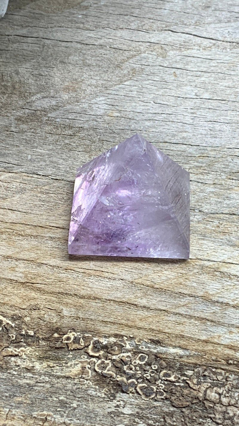 Amethyst Pyramid PYR-0122