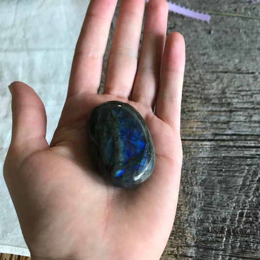 Labradorite Palm Stone, Approx  1 3/4" x 2 1/4", Flash, Beautiful 0462