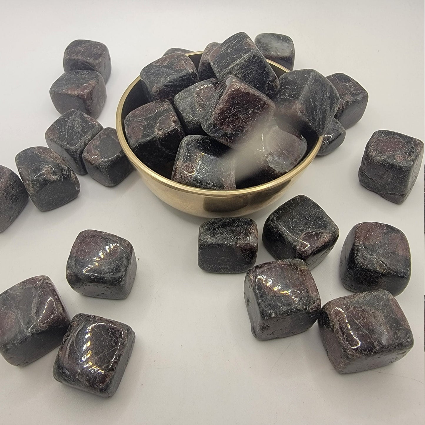 Garnet in Arfvedsonite Polished, Tumbled Stone BIN-1516 (Approx. 5/8" - 7/8")