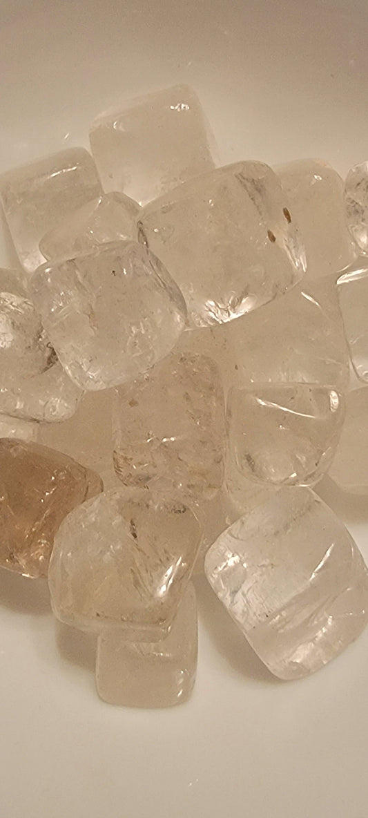 Clear Quartz Cube Tumbled Stone, 1 Pound Bag (Approx. 15-25 mm) WT-0035