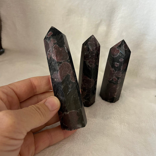 Garnet in Arfredsonite Obelisk, 1 pound, WO-0039