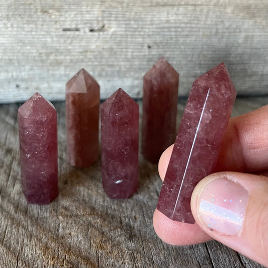 Strawberry Quartz Small Obelisk, Package of 5 (Approx. 1 3/4”) WO-0016 - Shop Wholesale Crystals