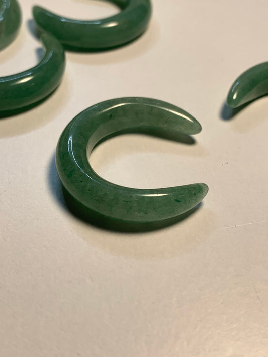 Green Aventurine Crescent Moon, Carved 0019