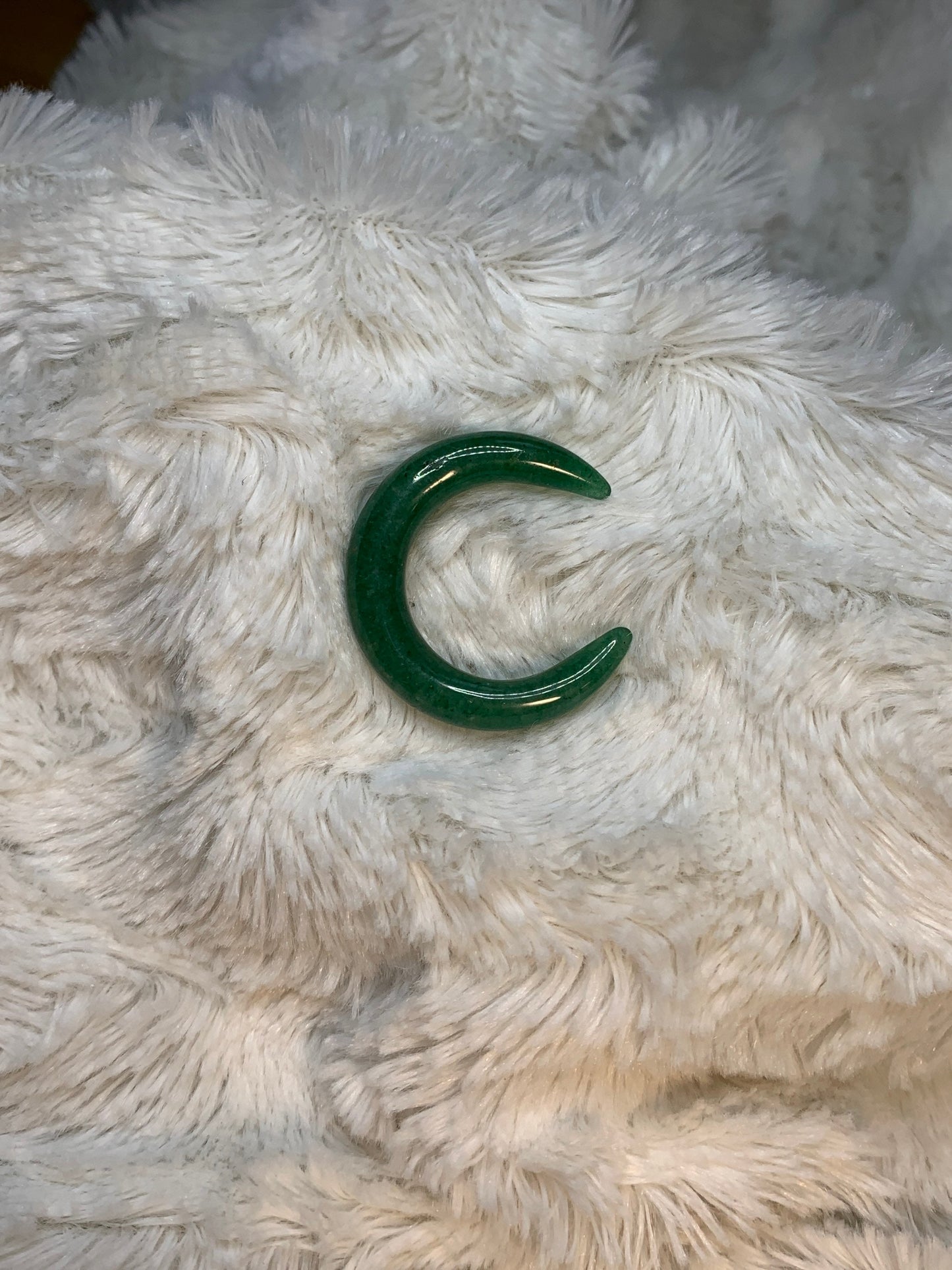 Green Aventurine Crescent Moon, Carved 0019