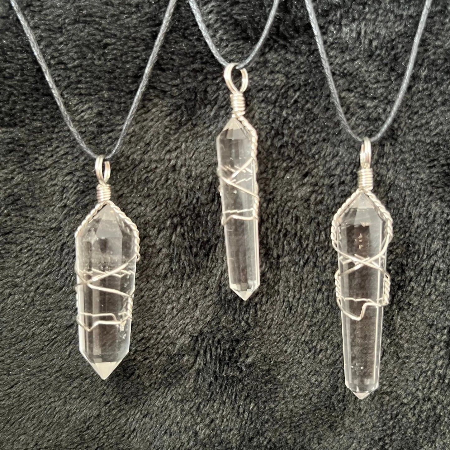 Clear Quartz Vogel Wire Wrapped Necklace NCK-2954 Shop Wholesale Crystals