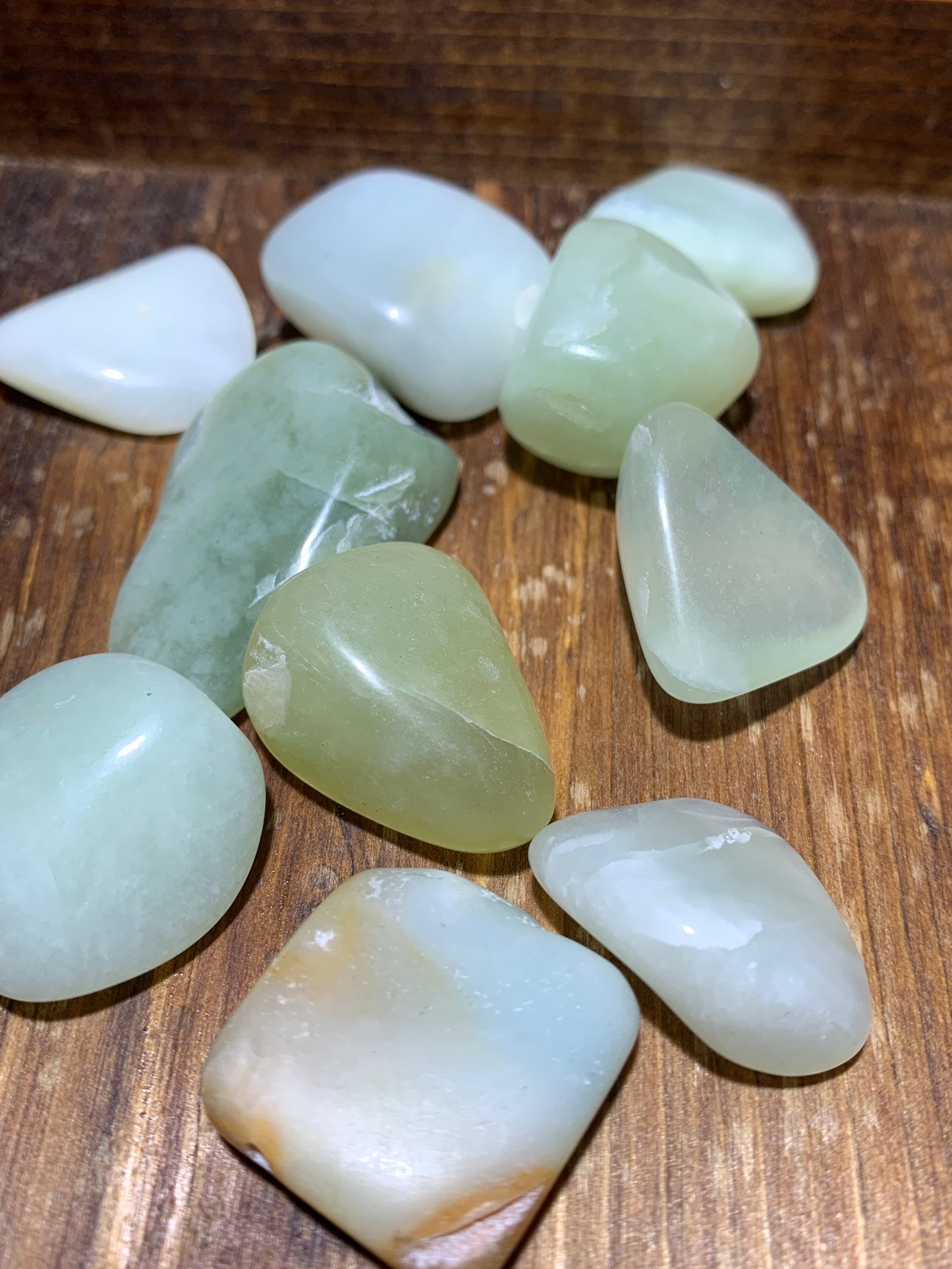 Jade Polished, Peaceful, Calming, Beautiful, Wire Wrap Supplies, Grid Making 0645 (Approx. 1" - 1 1/4")