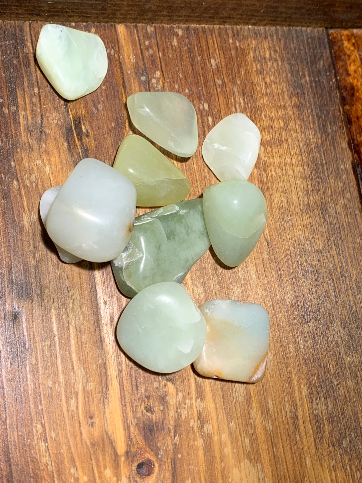 Jade Polished, Peaceful, Calming, Beautiful, Wire Wrap Supplies, Grid Making 0645 (Approx. 1" - 1 1/4")