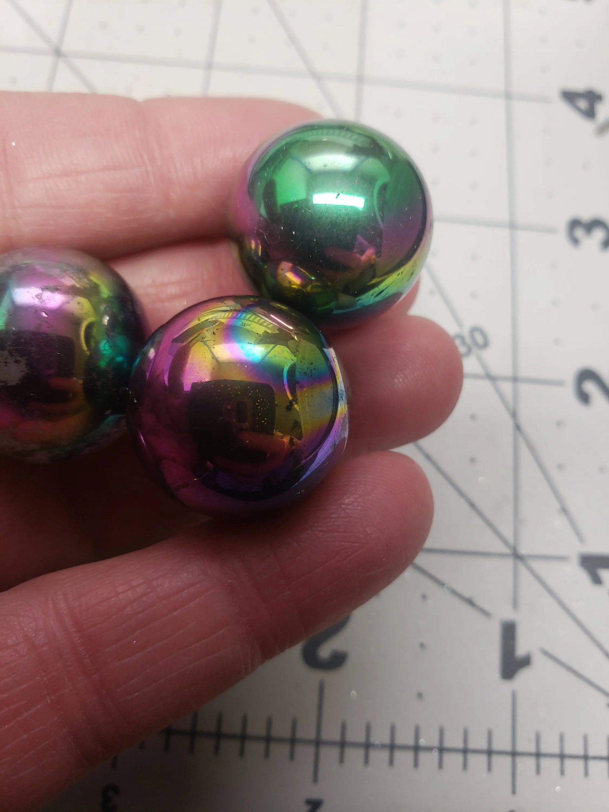 Rainbow Aura Quartz Sphere (Approx 3/4" - 1") BIN-0632 Shop Wholesale Crystals