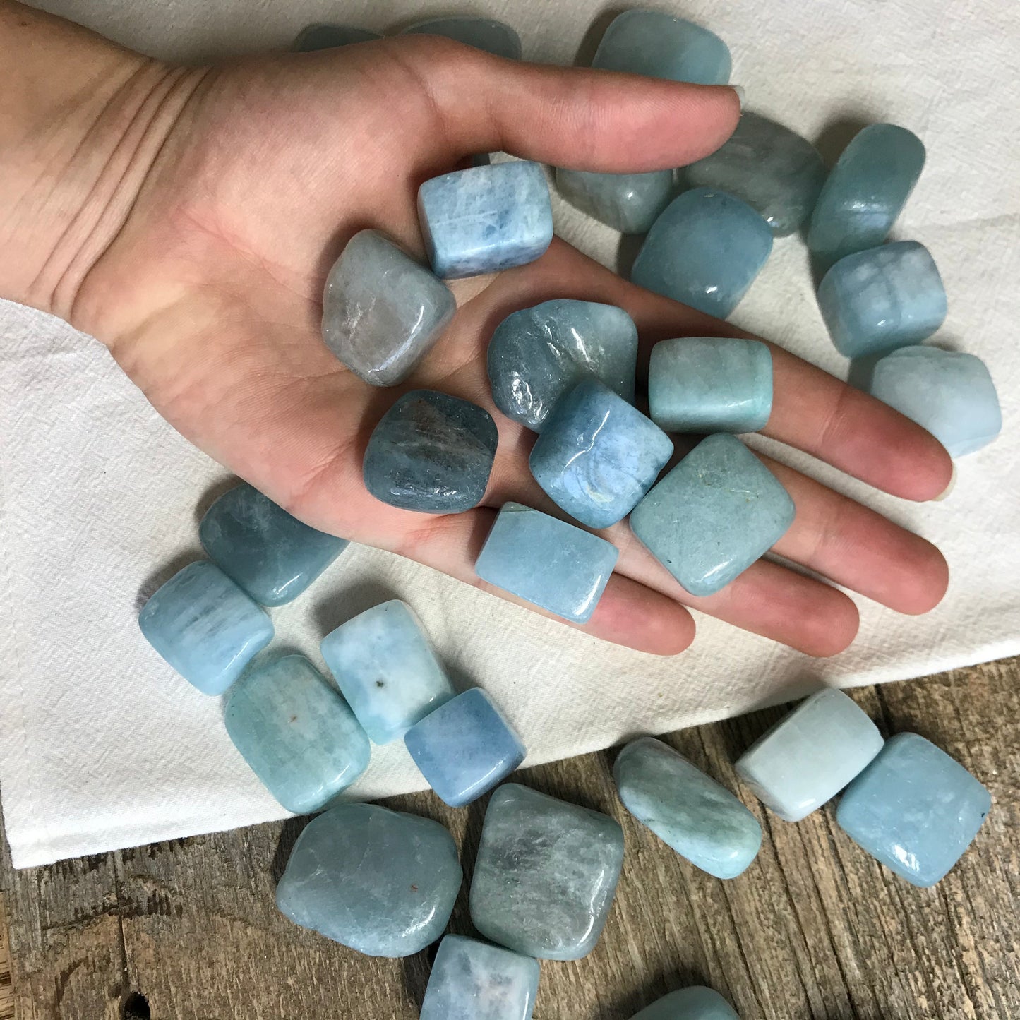 Polished Aquamarine Tumbled Stone (Approx  5/8" - 7/8") for Wire Wrapping or Crystal Grid Supply BIN-1347