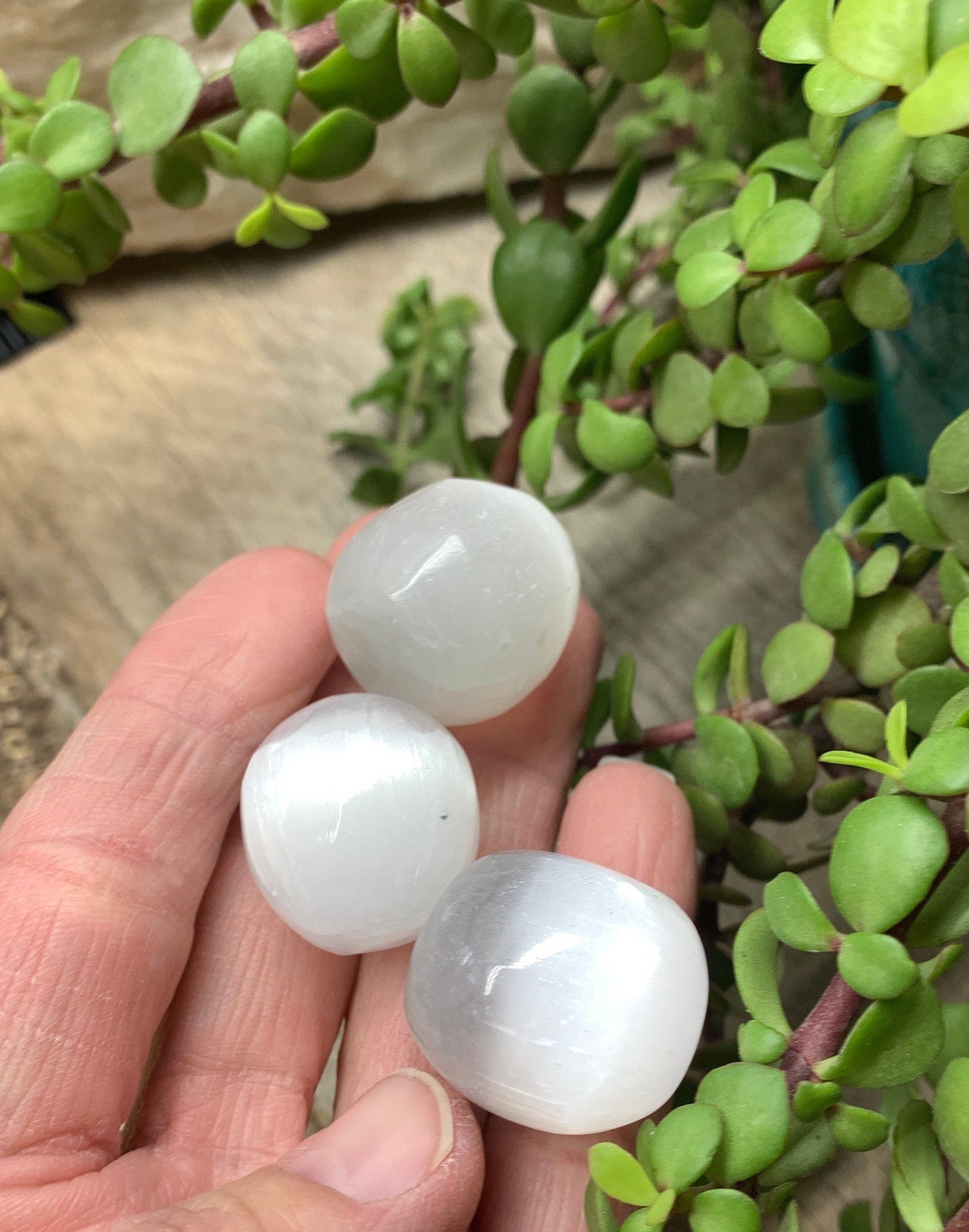 Tumbled Selenite Stone 20-25 mm, Calm, Clarity, Beautiful G-0009