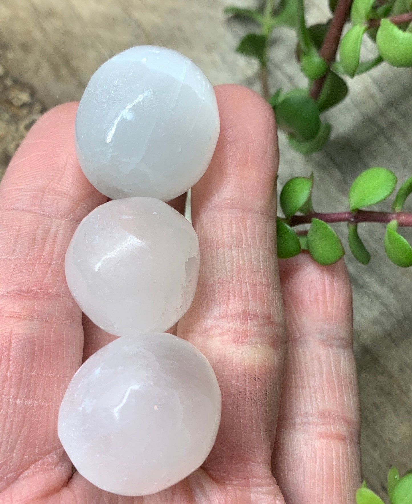 Tumbled Selenite Stone 20-25 mm, Calm, Clarity, Beautiful G-0009