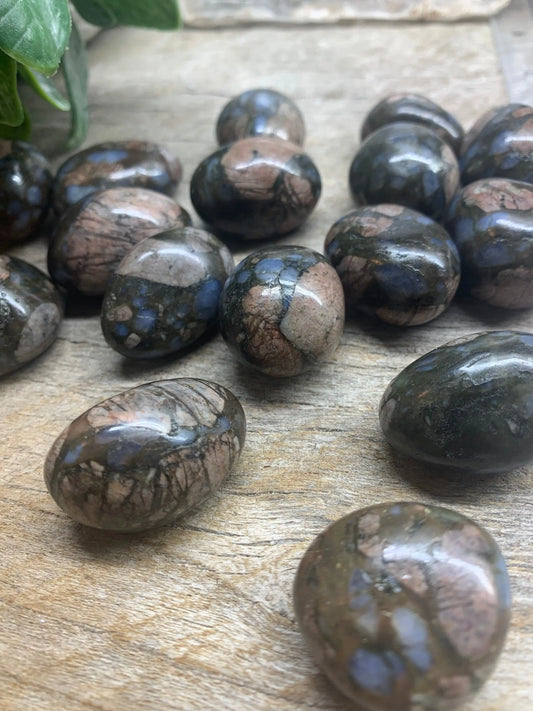 Que Sera Tumbled Stone 1”-1 1/4” BIN-1269 Shop Wholesale Crystals