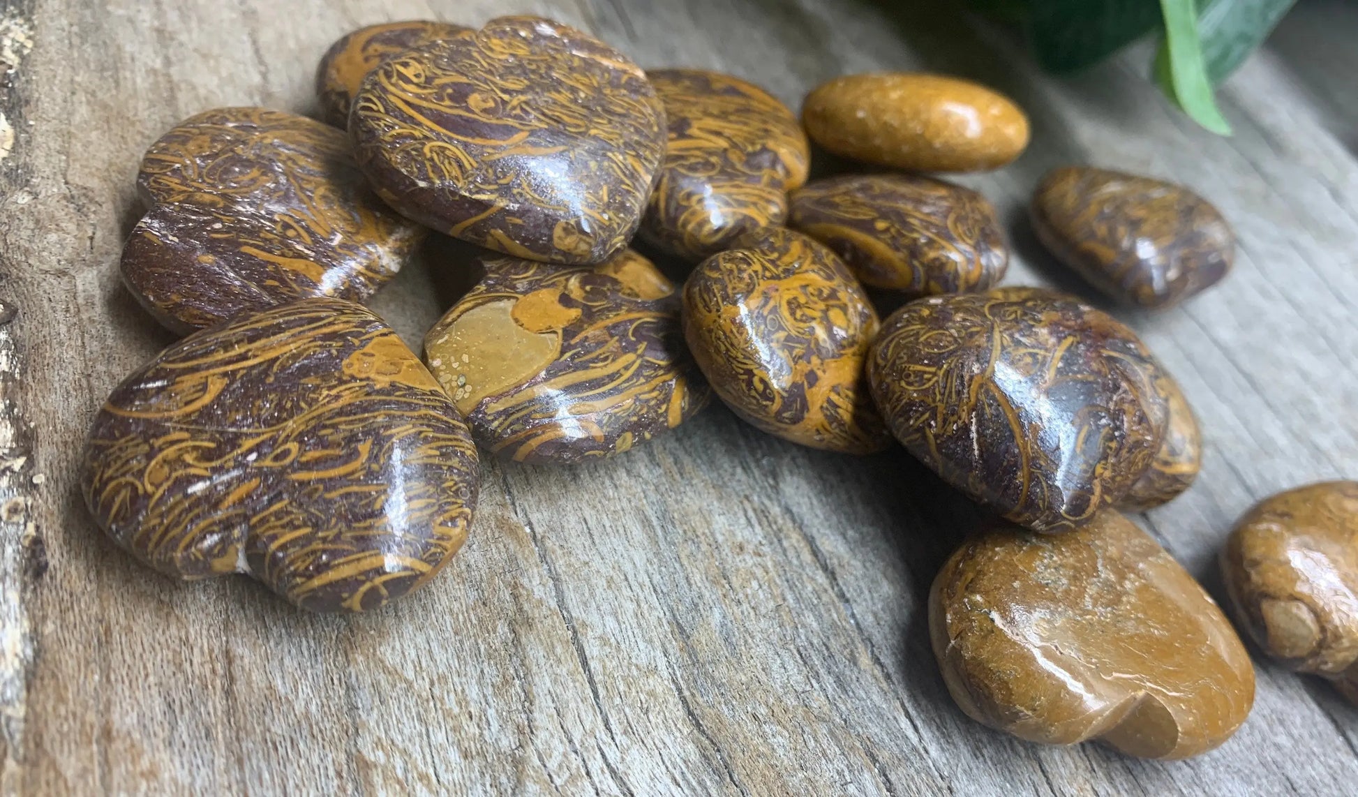Miriam Jasper Heart ( Approx. 1”) BIN-0232 Shop Wholesale Crystals