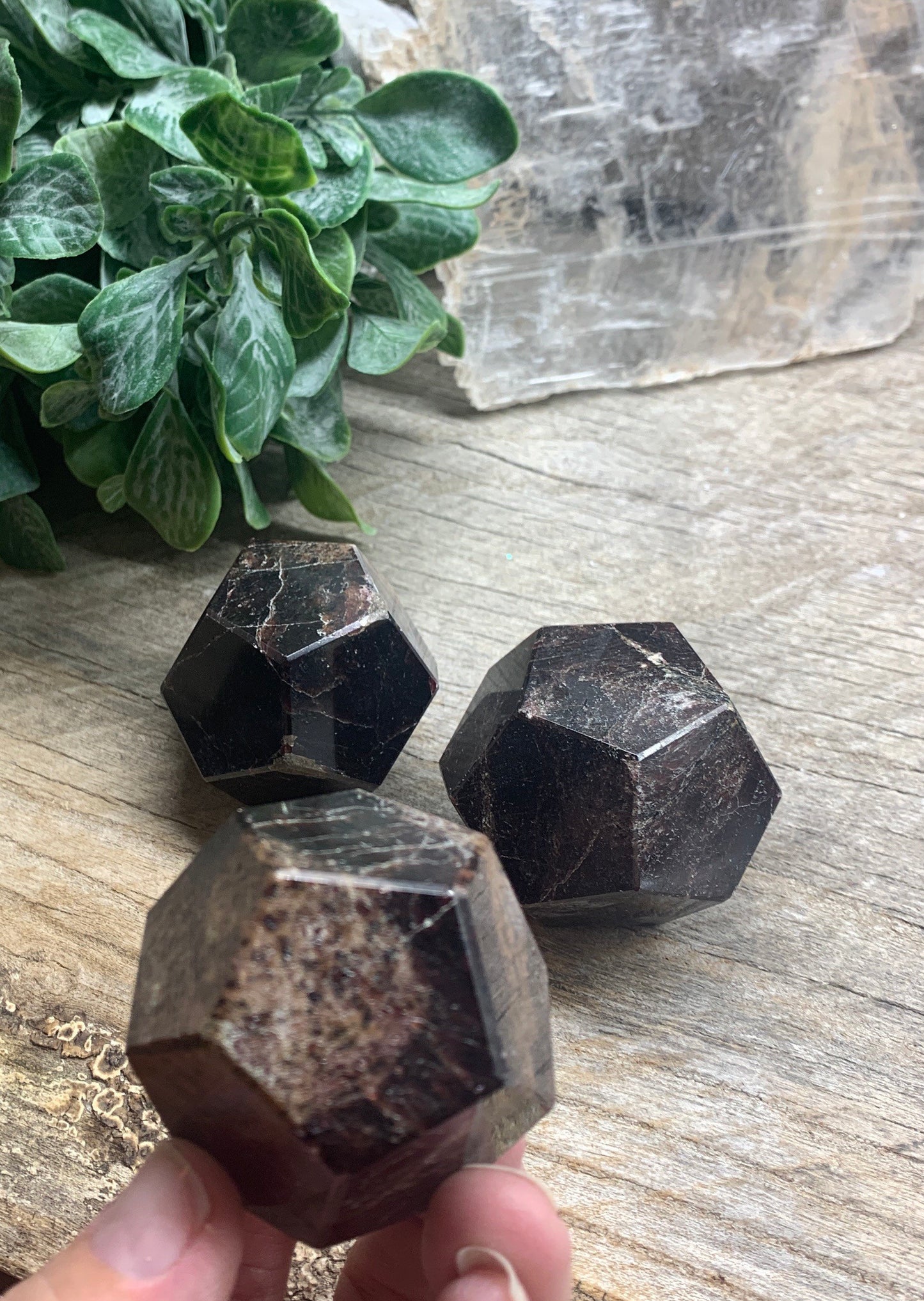 Garnet Dodecahedron (Approx. 50-55 mm) 1489