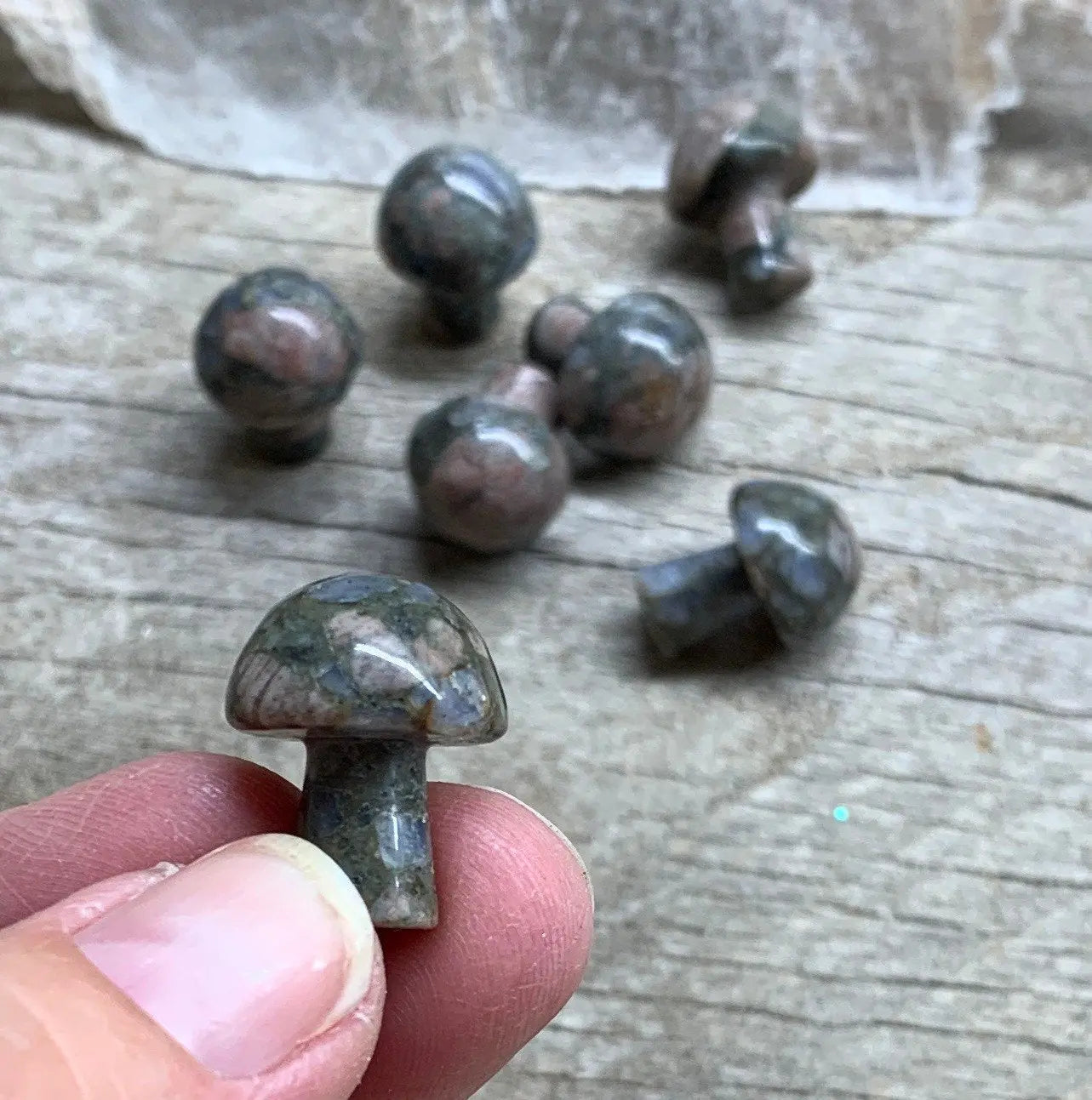 Que Sera Mushroom (Approx. 5/8” x 3/4”) 0029 Shop Wholesale Crystals