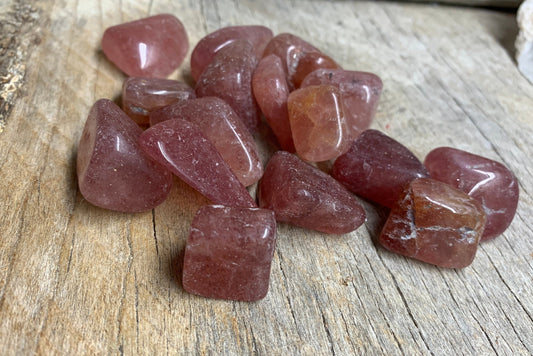 Strawberry Quartz Tumbled Stone BIN-1300 (Approx. 7/8”- 1 1/2”)