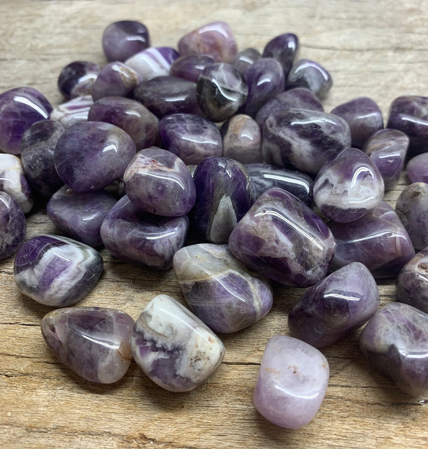 Amethyst Tumbled Stone BIN-1456 (5/8” - 1”)