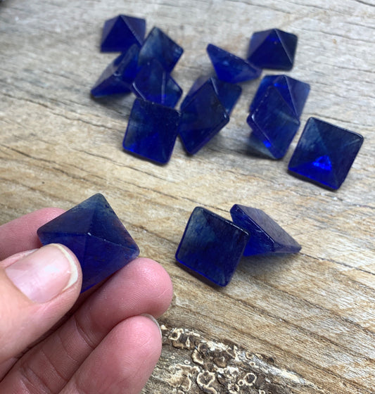 Blue Obsidian Pyramid (Synthetic) (Approx. 3/4” x 3/4" x 5/8") 0439