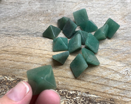 Green Aventurine Pyramid 0279 (Approx. 3/4” x 3/4" x 5/8")