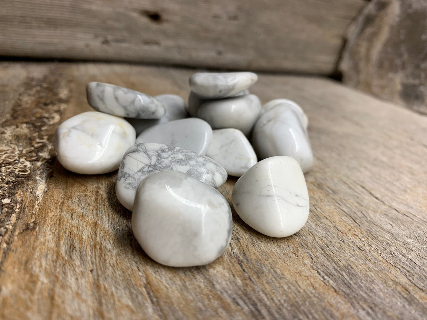 White Howlite Tumbled Stone 0627 Natural (Approx. 1 1/4”- 1 5/8”)