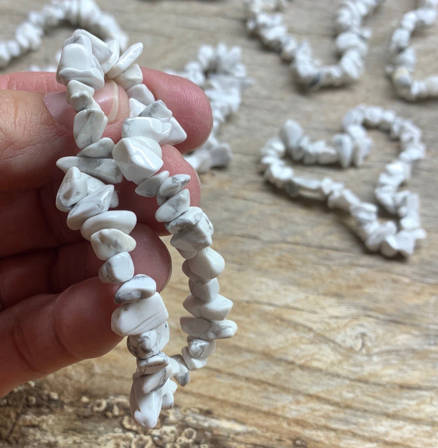 White Howlite Chip Bracelet 1198