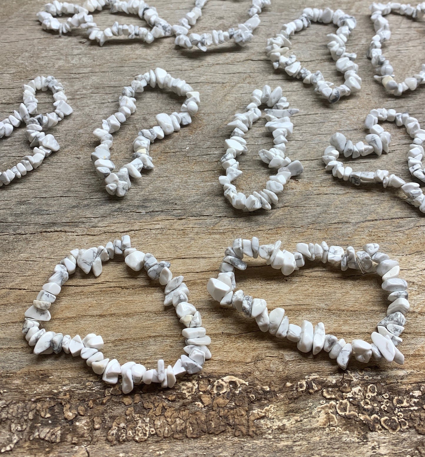 White Howlite Chip Bracelet 1198