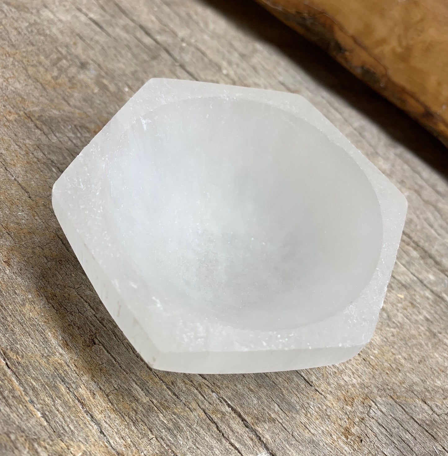 Selenite Hexagon Bowl 70mm S-0004