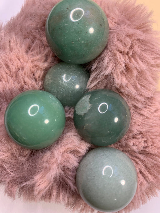 Green Aventurine Ball    25-30 mm.  BIN-0304