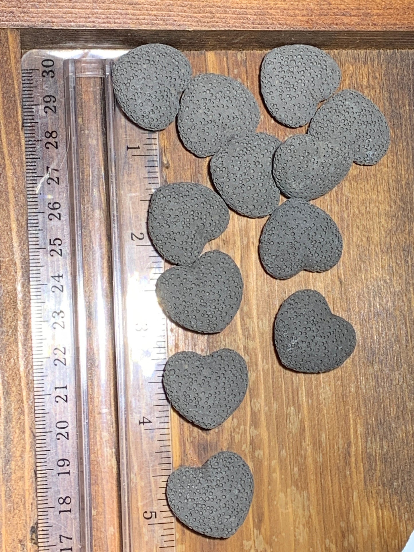 Lava Heart Black (Approx. 1") 0586