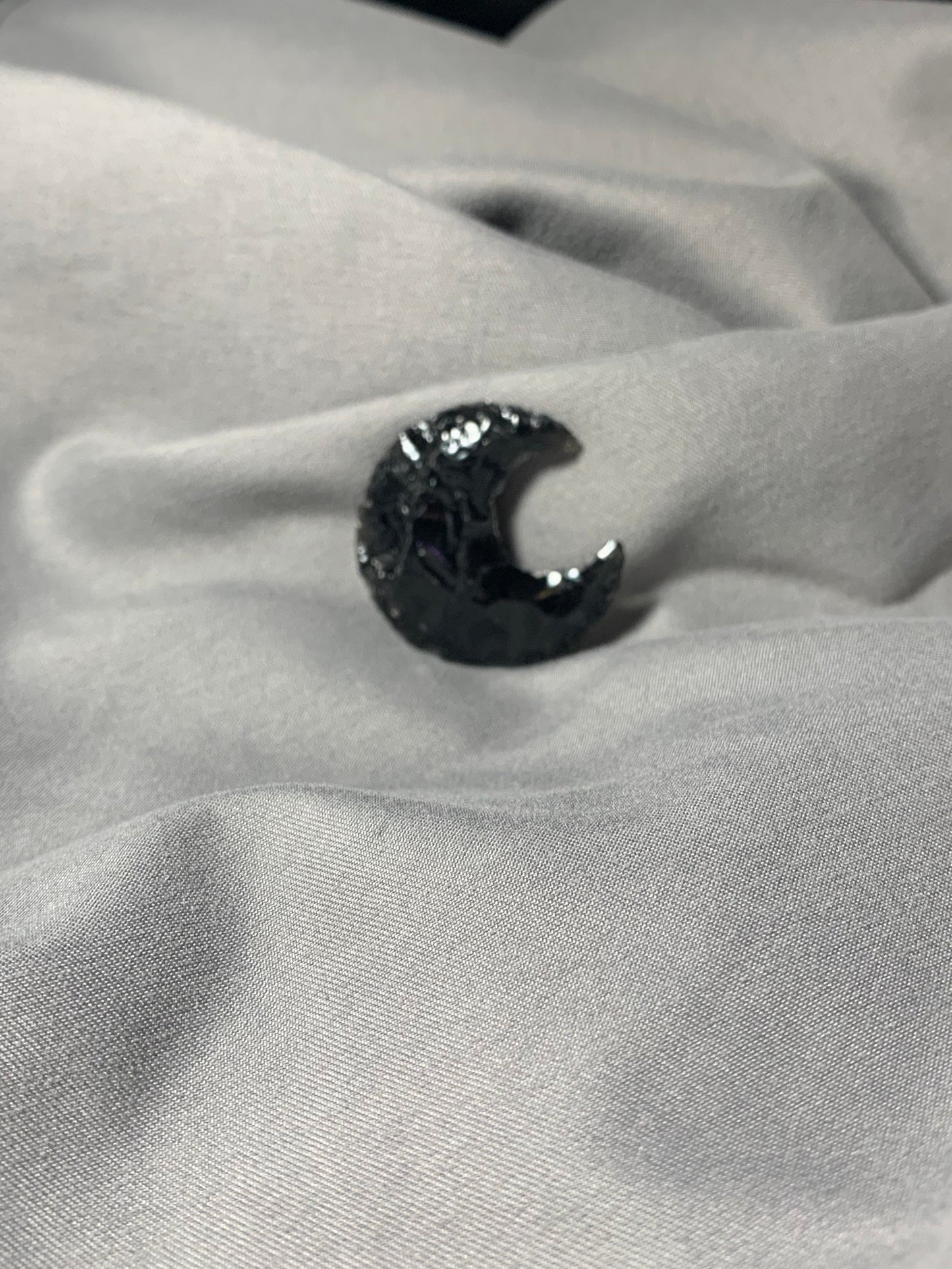 Obsidian Moon. (Approx. 1”-1 1/2”) 1331