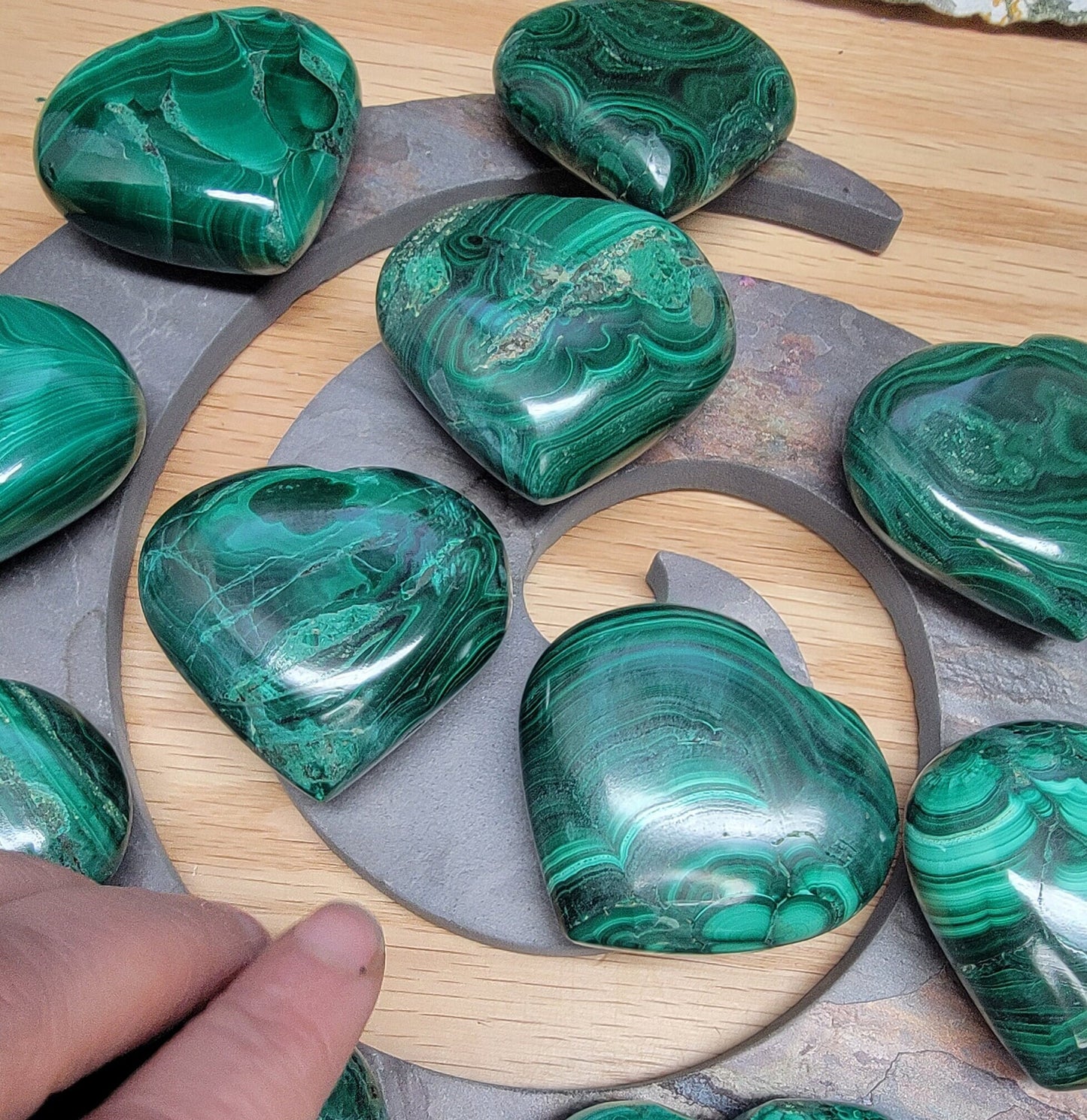 Malachite Heart 1429 Natural. Authentic. (Approx. 2.1" - 2.4")