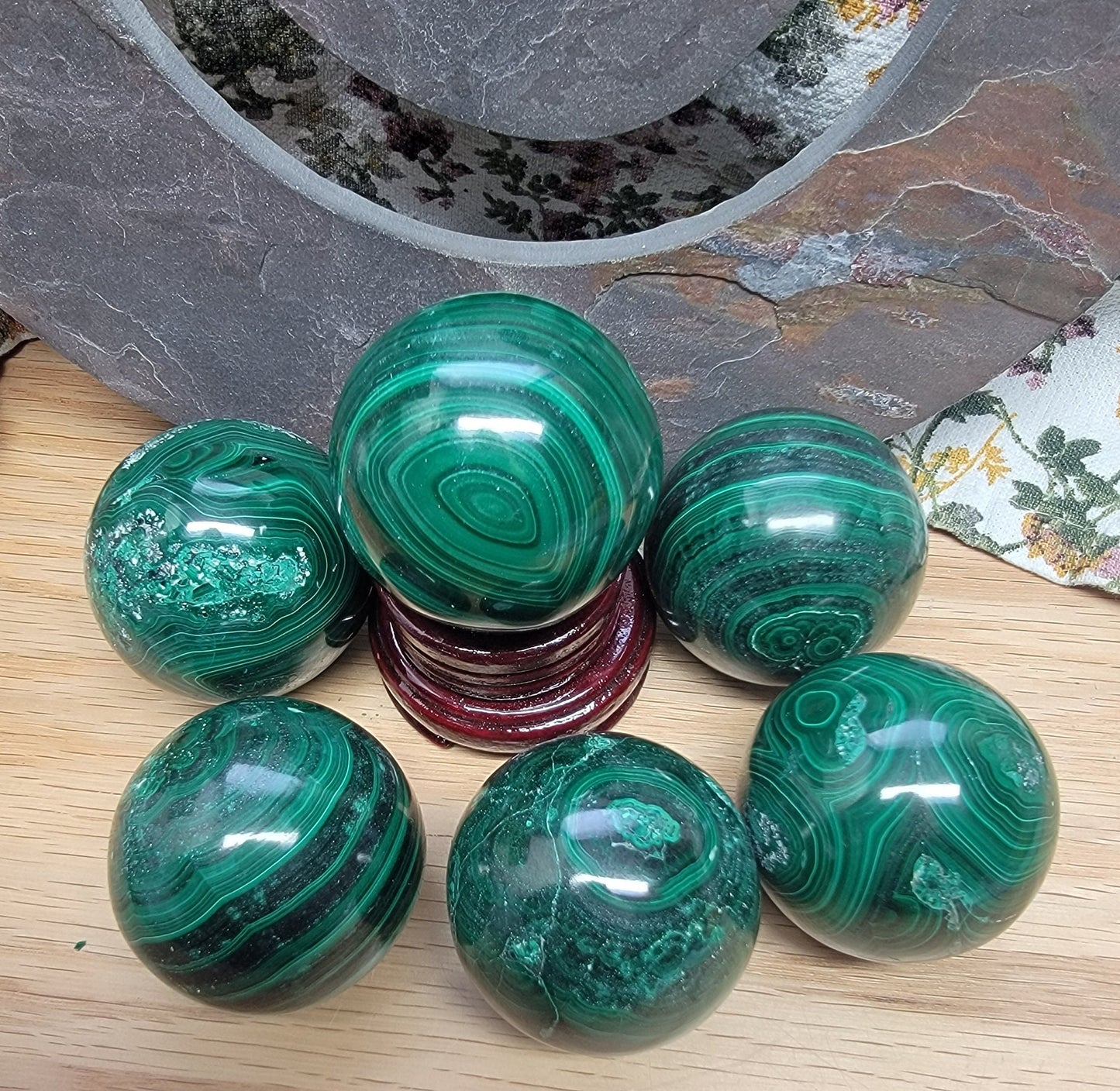 Malachite Sphere 1442 Natural. Authentic. (Approx. 49 mm - 51 mm)