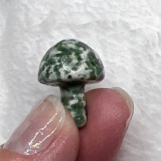 Tree Agate Mushroom 0020 (Approx. 5/8”x 3/4”)