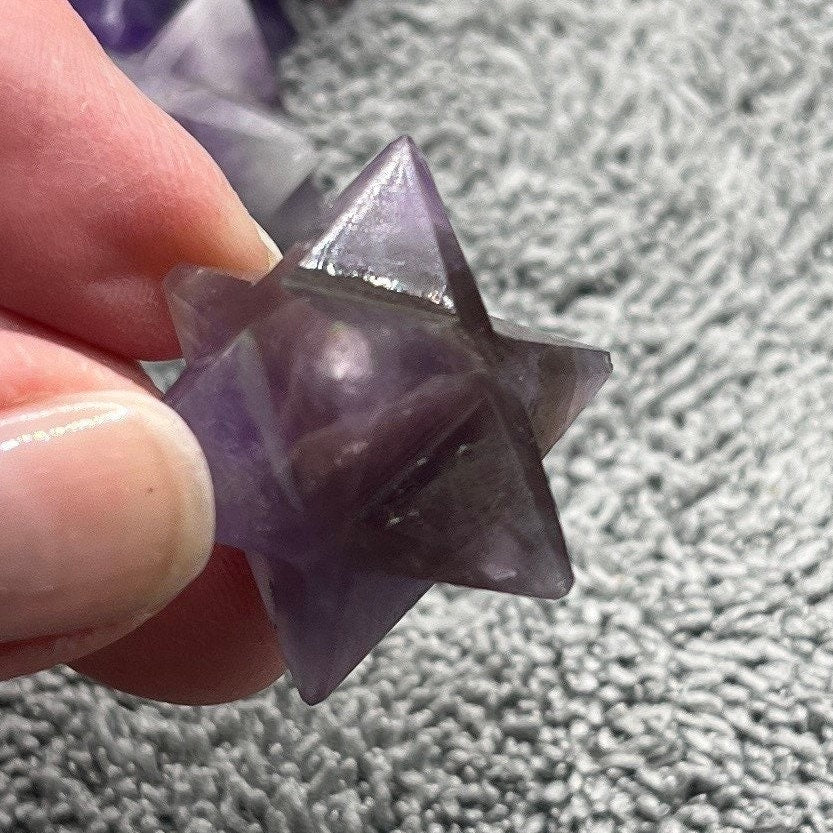 Amethyst Carved Merkaba 1473 (Approx. 7/8”-1 1/4”)