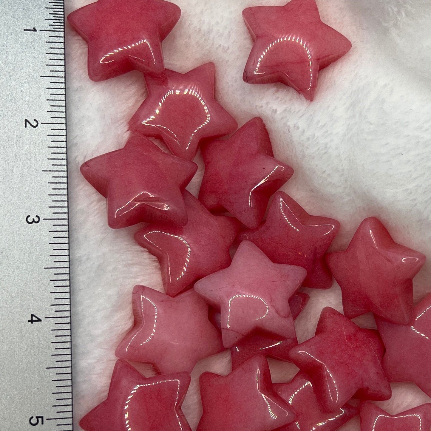 Pink Quartzite Star 0096 (Approx. 1 1/4”)