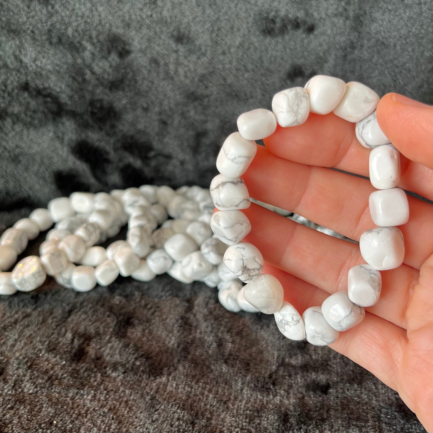 White Howlite Chunky Pebble Bracelet BRC-O210