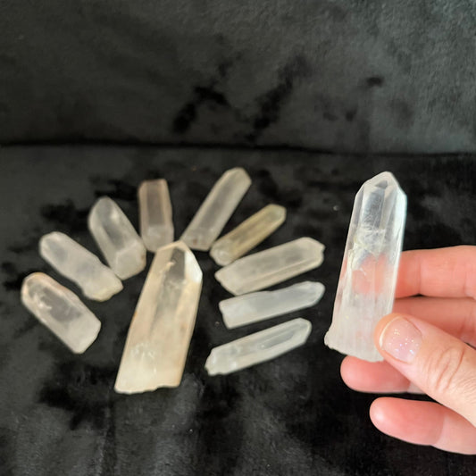 Clear Quartz Crystal Points , 1 pound lot, WC-0003